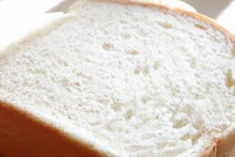 Fluffy Homemade White Sandwich Bread: Simple Recipe Guide