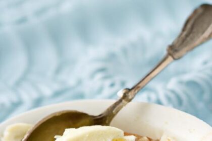 Butter Churn Unveiled: Turning Cream to Classic Delight