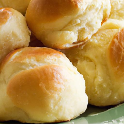 Fluffy Homemade Parker House Rolls: A Classic Delight Recipe