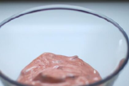 Creamy Delight: How to Craft Homemade Crème Fraîche Easily
