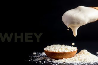 مصل لبن متبقي مع أفكار إبداعية: خبز، شوربة، سماد نباتي