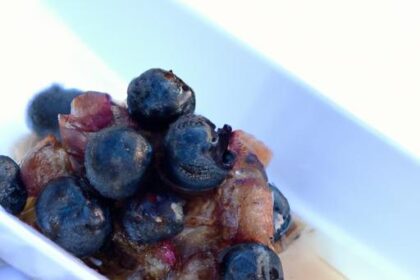 Deadly Delights: Spotting Poisonous Berries Like Nightshade